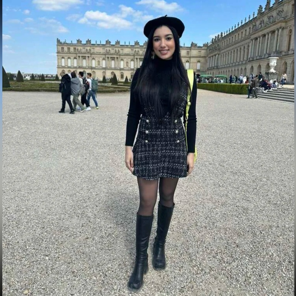 NWT SWEATEr - black large